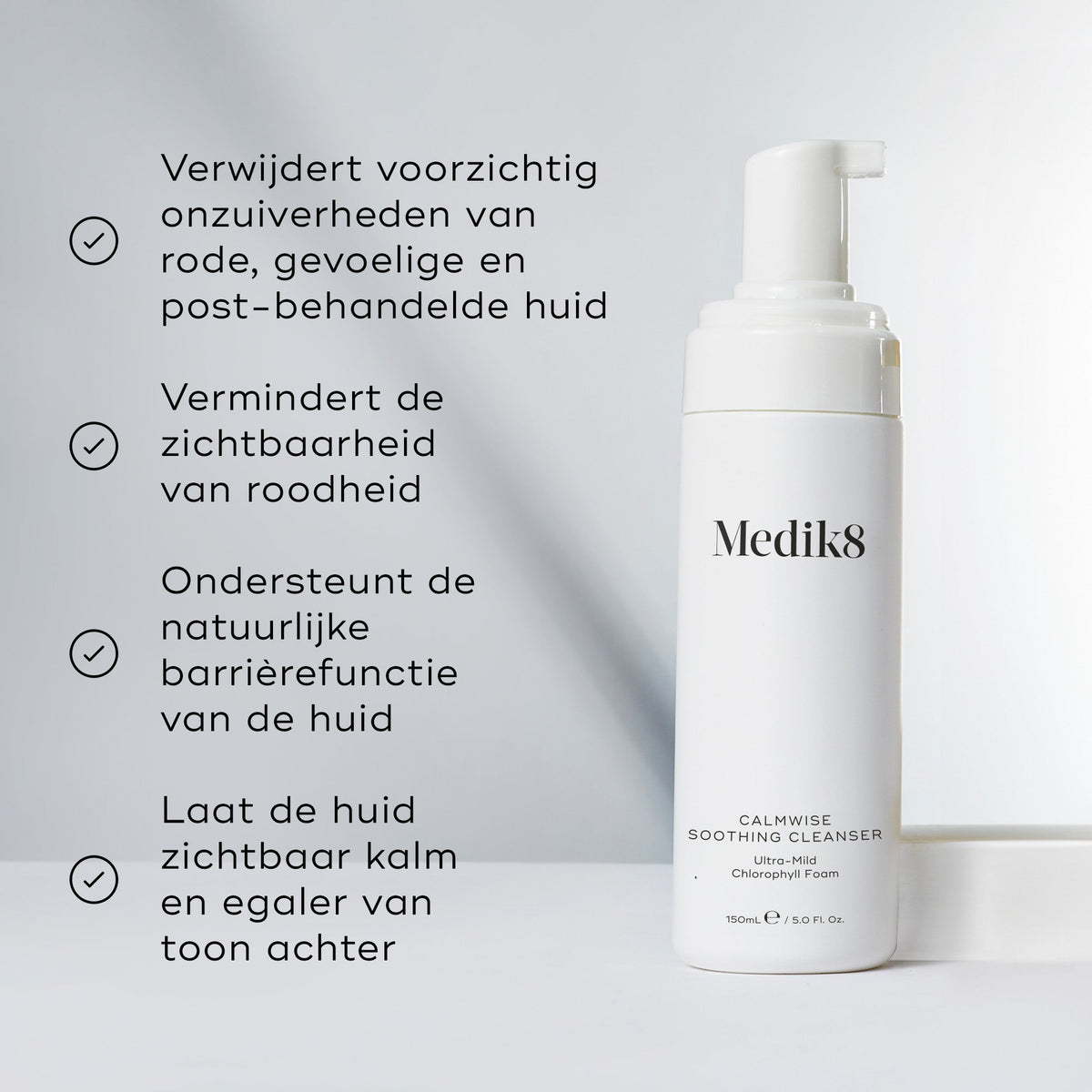 Medik8 Calmwise Soothing Cleanser benefici