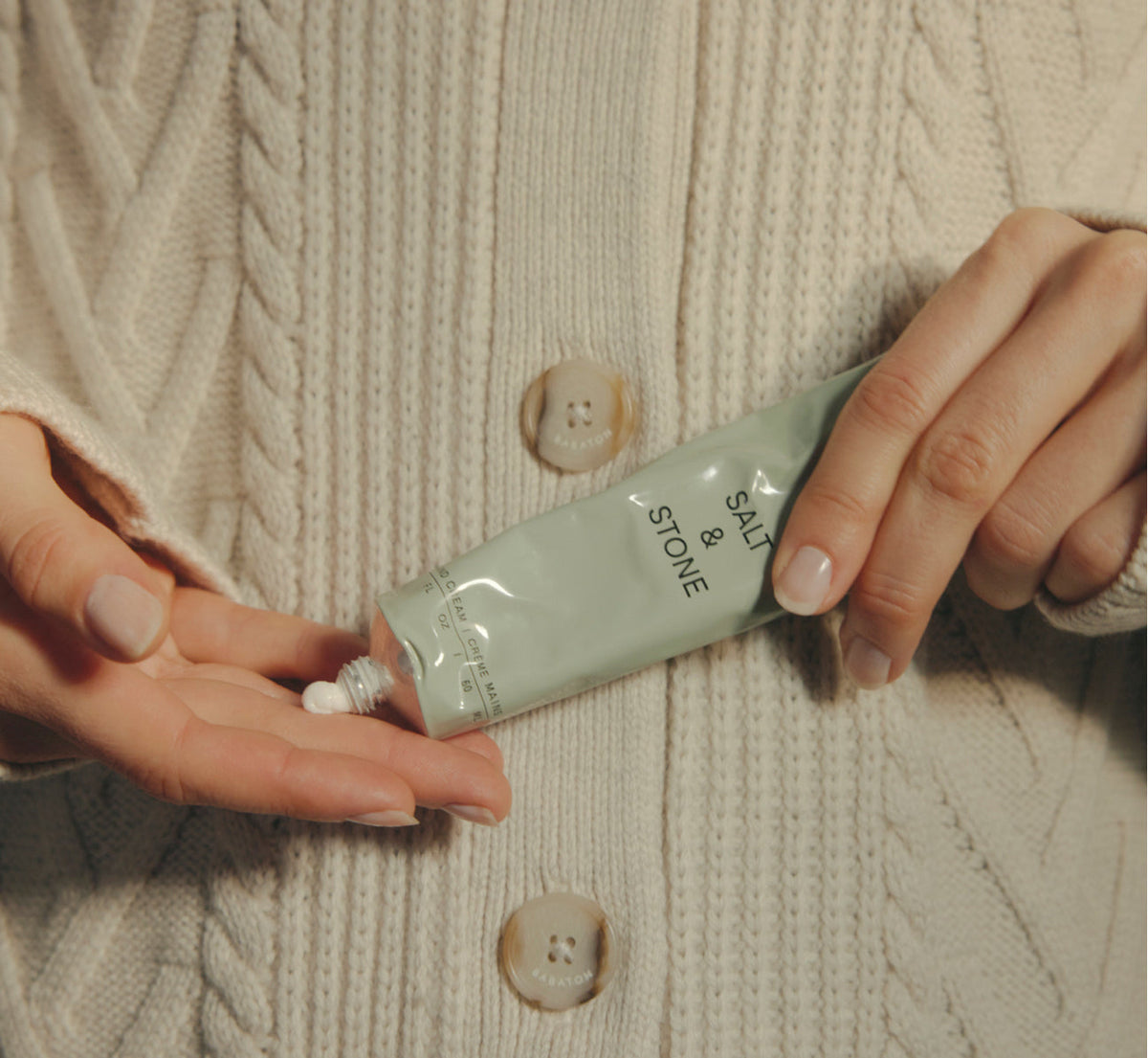 Salt & Stone Hand Cream - Bergamot & Eucalyptus impressione