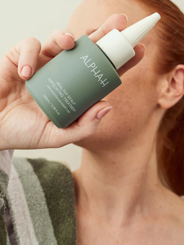 Alpha-H Healthy Scalp Exfoliating Treatment immagine ambiente