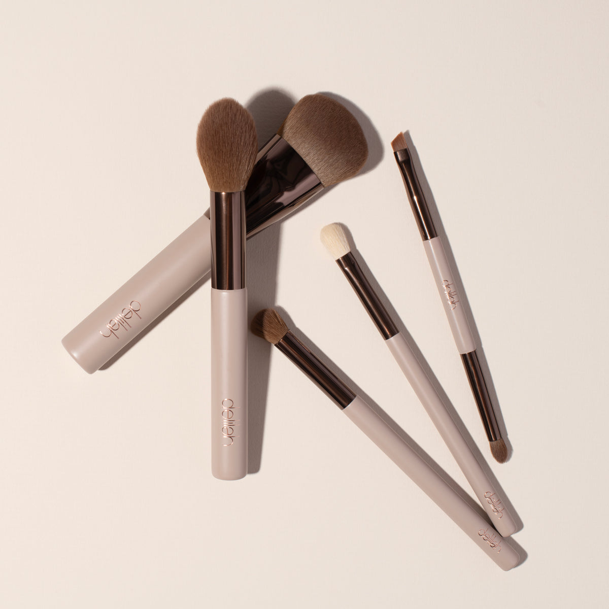 Delilah brushes immagine ambiente
