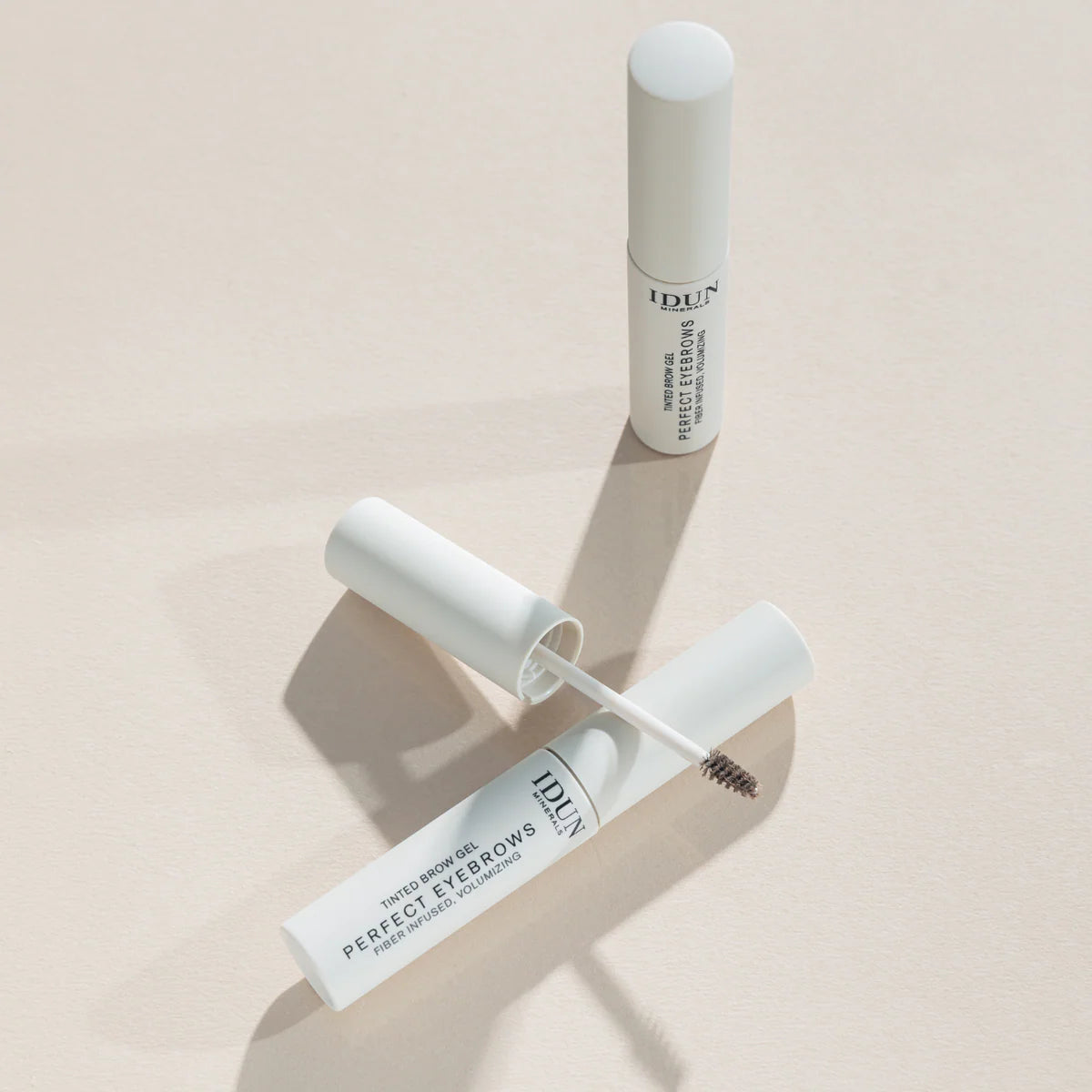 IDUN Minerals Browgel Perfect Eyebrows - Medium ambiente