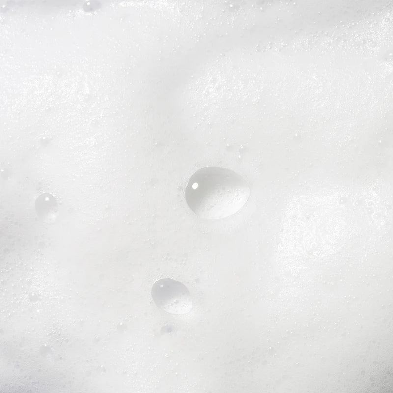 Idun minerals Mineral Cleansing Mousse textuur2