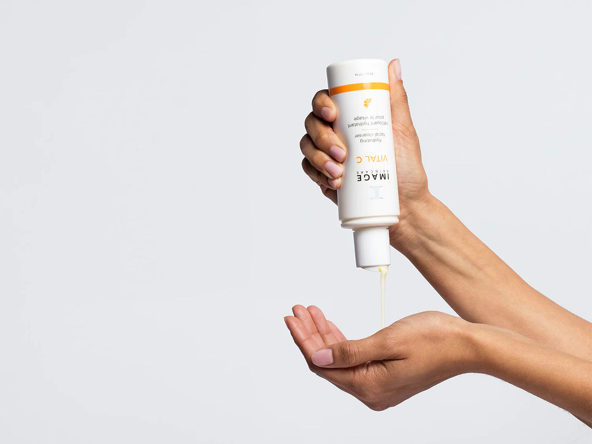 Image Skincare Hydrating Facial Cleanser ambiente