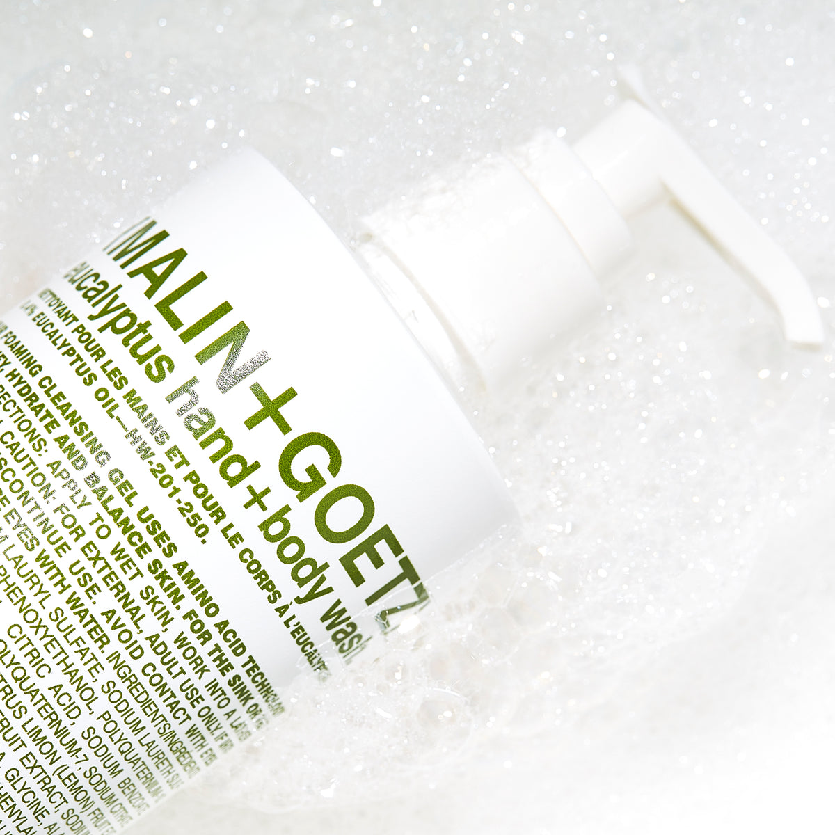 Malin+Goetz Eucalyptus Hand + Body Wash texture ambiente