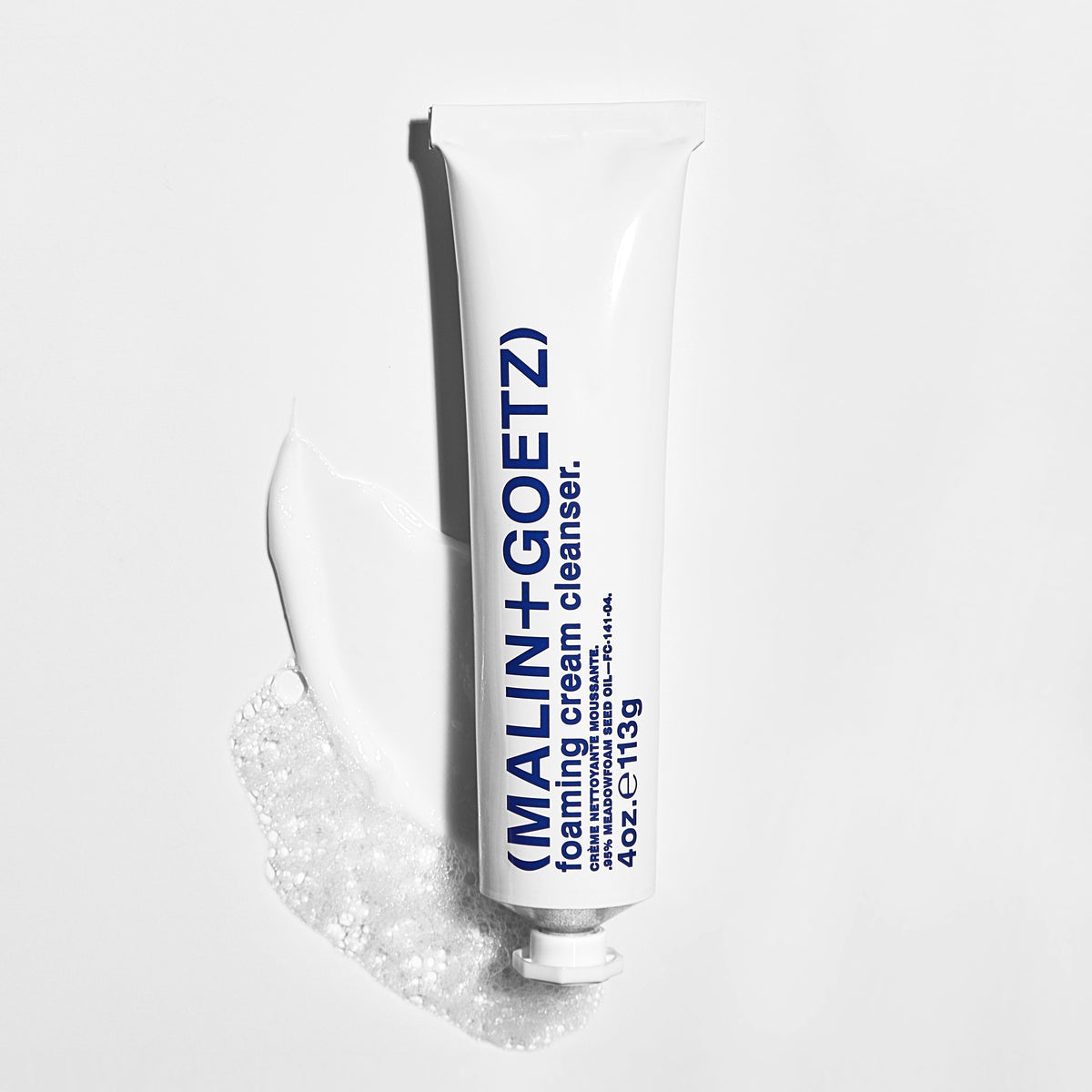 Malin+Goetz Foaming Cream Cleanser texture schiuma