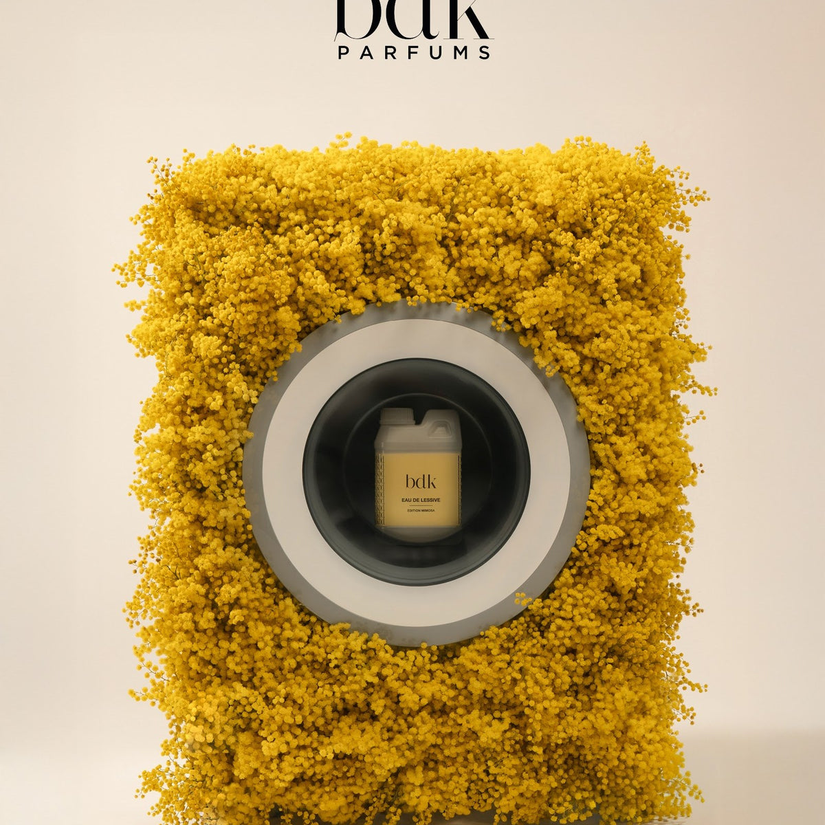 BDK Parfums Eau De Lessive Mimosa in lavatrice di fiori di mimosa