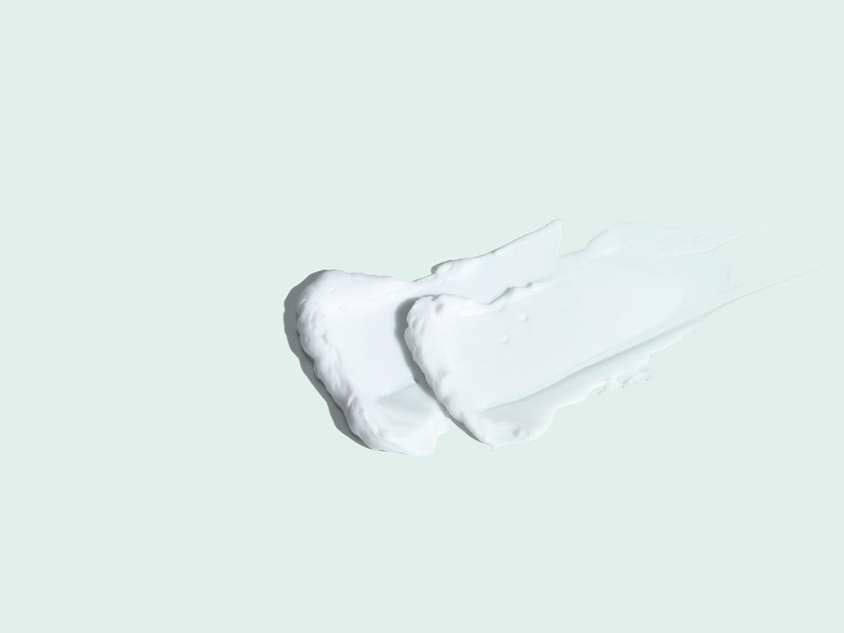 Image Skincare CLEAR CELL Mattifying Moisturizer texture
