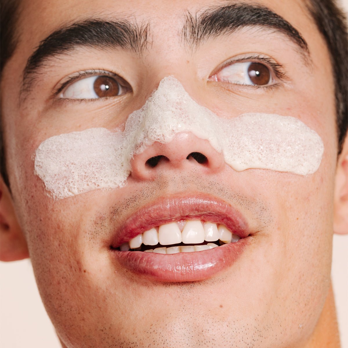 Dermalogica Clear Start Fizz Masque op neus en wangen