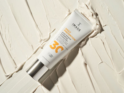 Image Skincare Daily Prevention Pure Mineral Hydrating Moisturizer SPF 30 ambiente