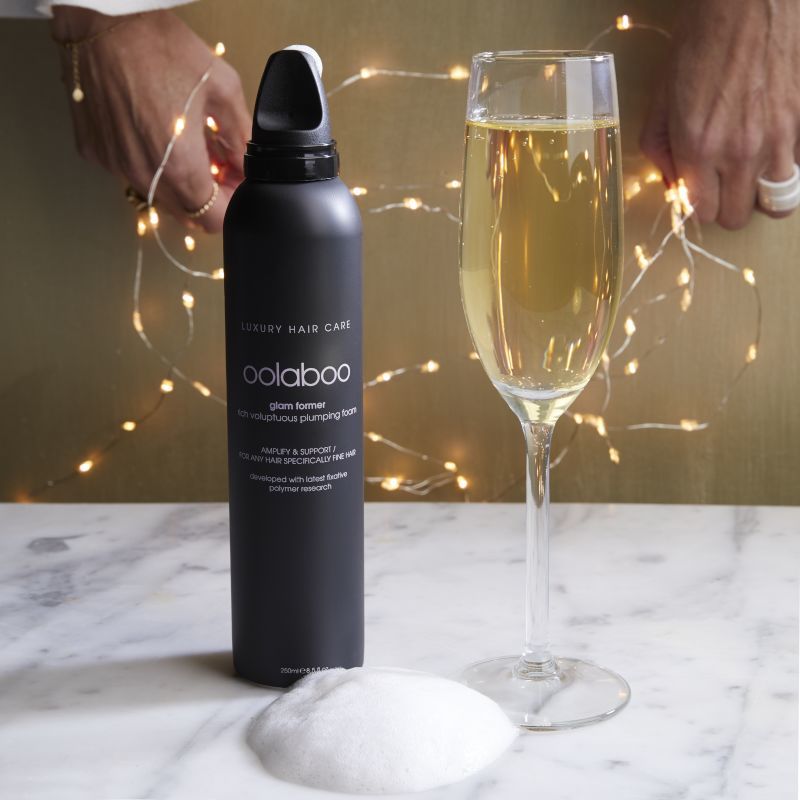 Oolaboo Glam Former Plumping Foam con schiuma e champagne