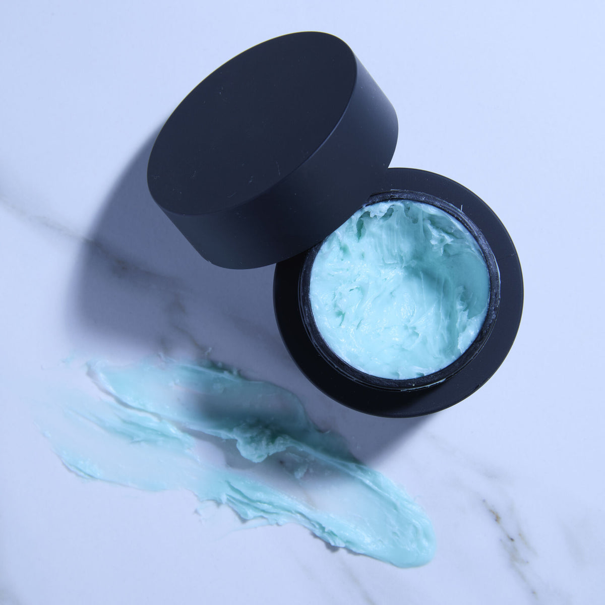 Oolaboo Oil Control Mask aperta con maschera