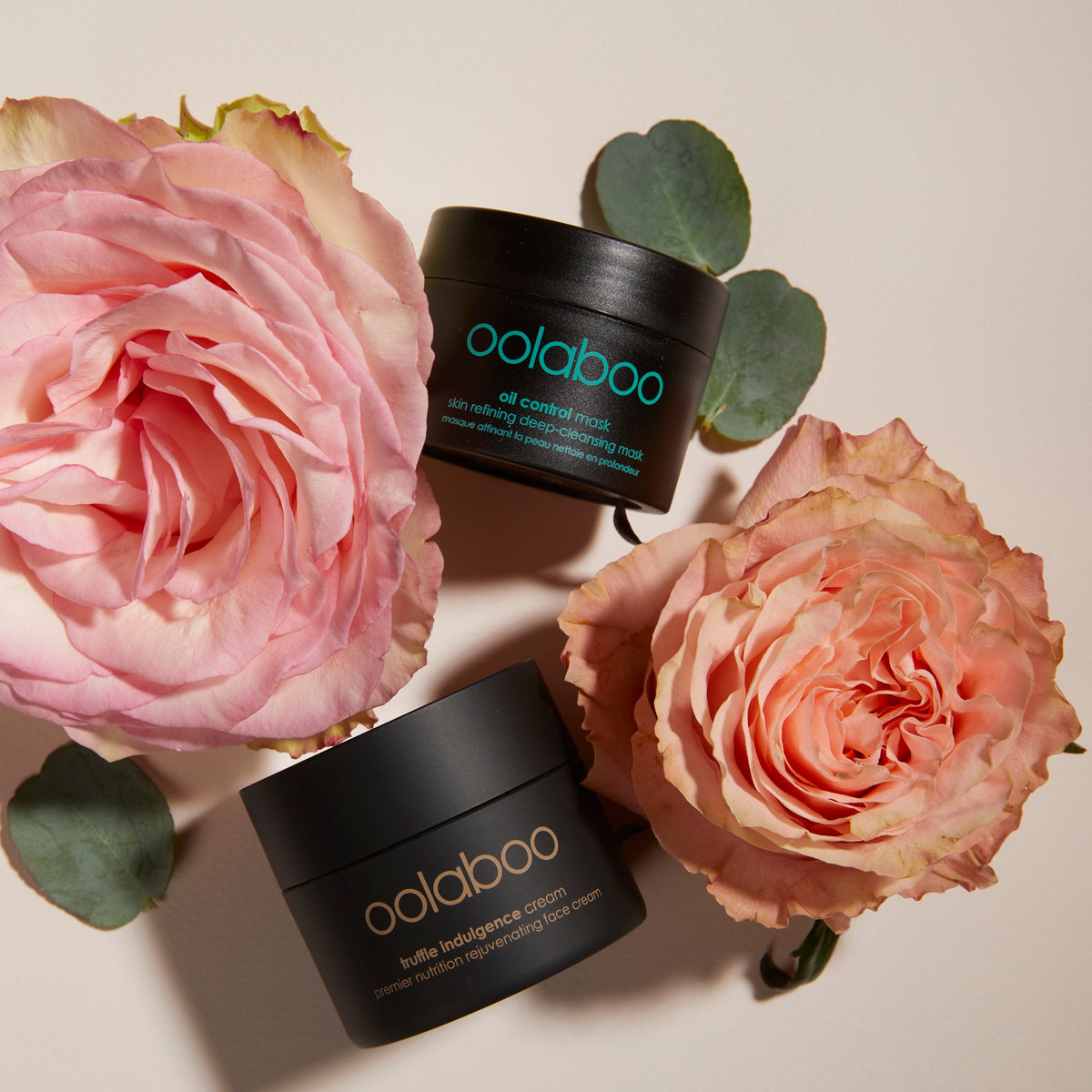 Oolaboo Truffle Indulgence Face Cream accanto a Oil Control Mask con rose