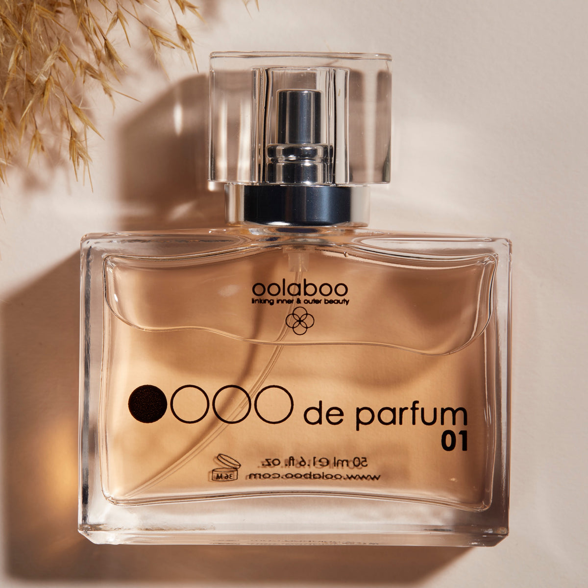 Oolaboo OOOO de Parfum 01 flacone da 50 ml con fiori secchi
