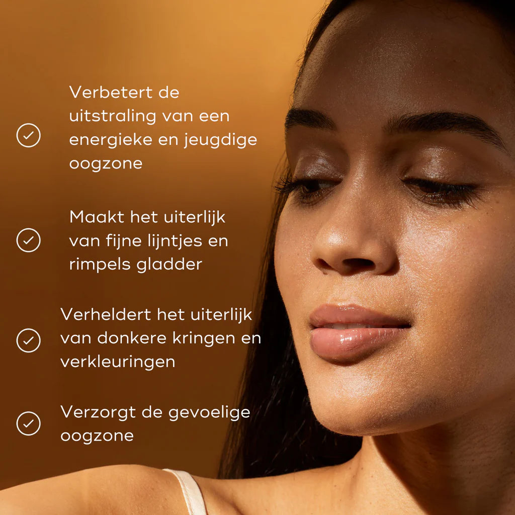 Medik8 C-Tetra Eye 7ml modella con benefici per il contorno occhi